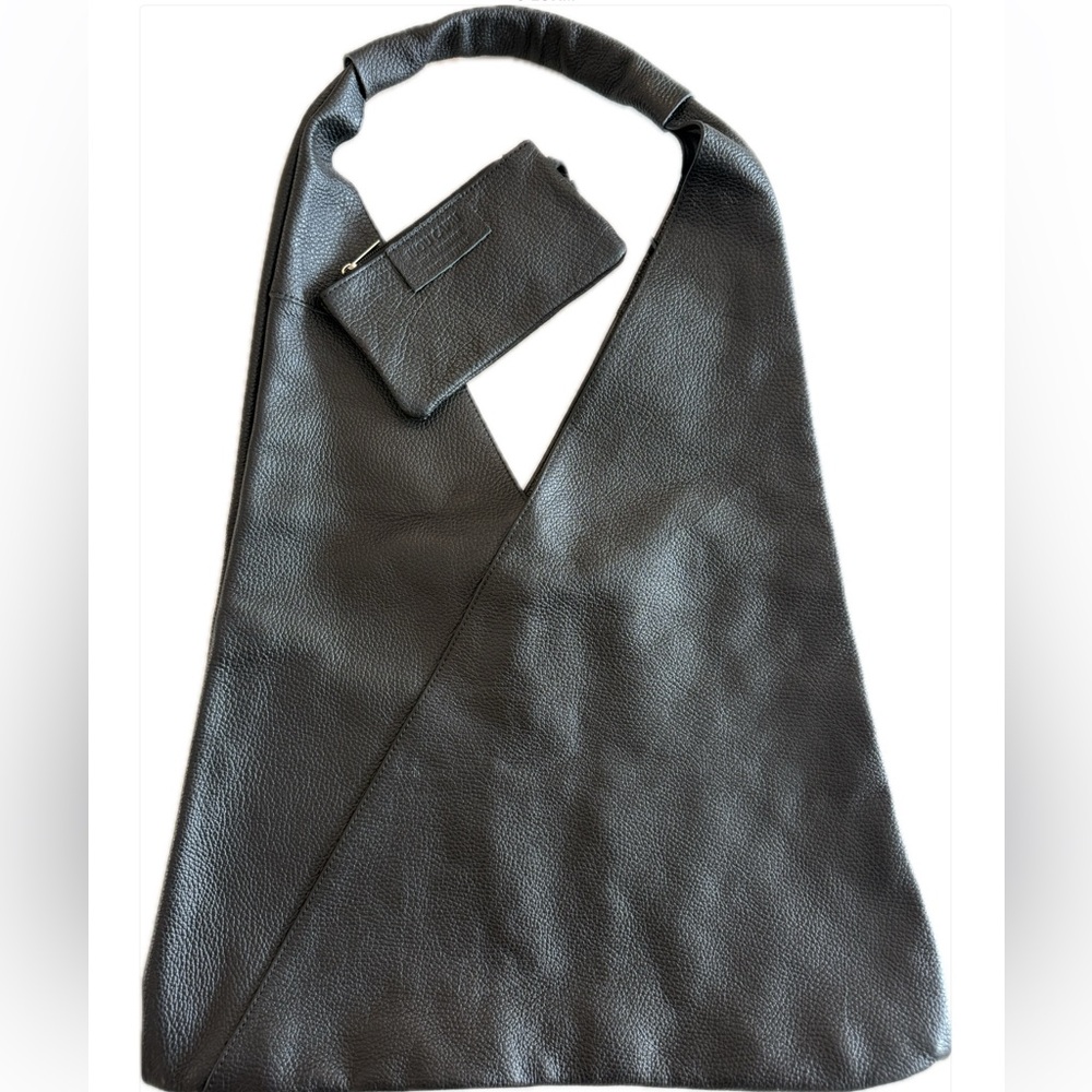 Jijou Capri~ Italian Pebbled Leather Cloud Hobo- NWOT